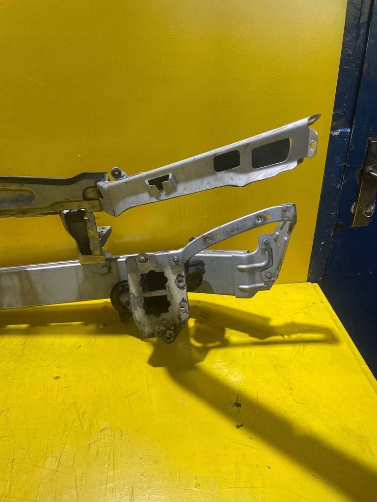 фото №1, Mercedes-benz a w168 - pas передній - перед