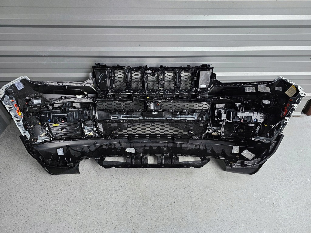 Jeep grand cherokee wl limited бампер перед комплектный Недорого