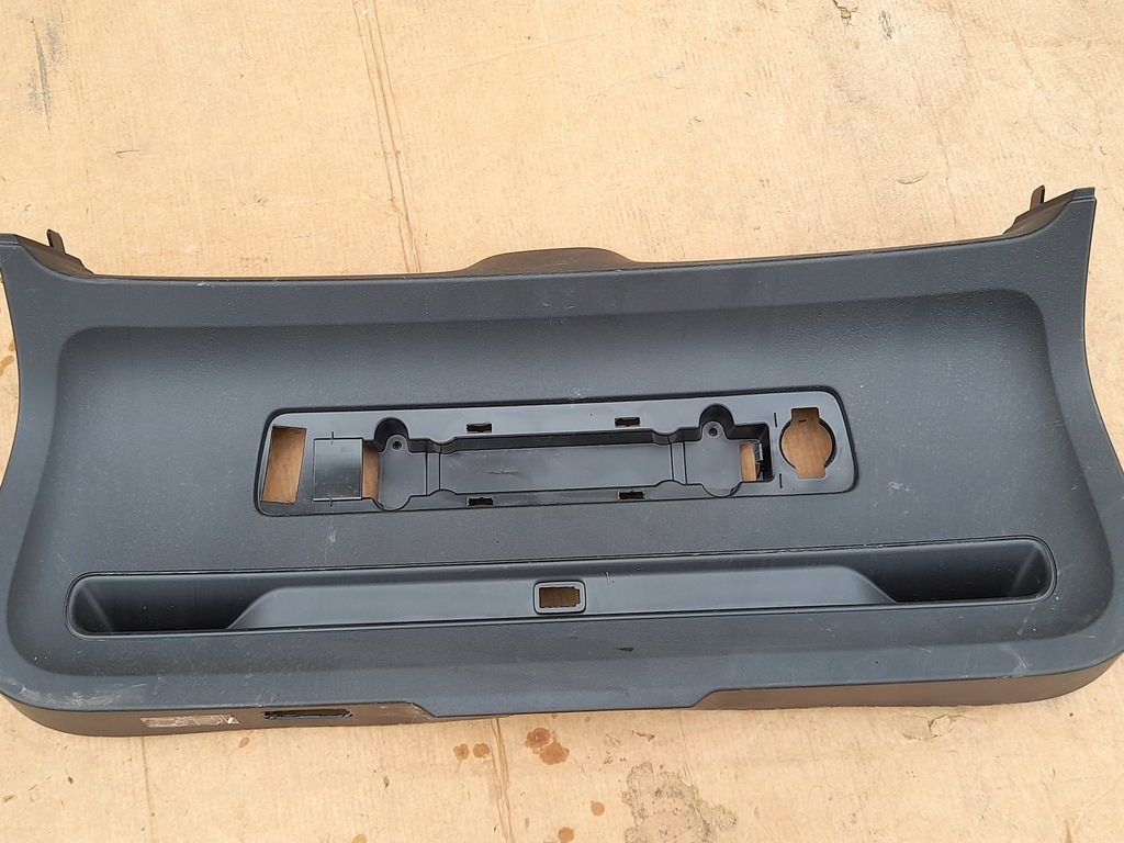 фото №1, Обивка крышки volvo xc40