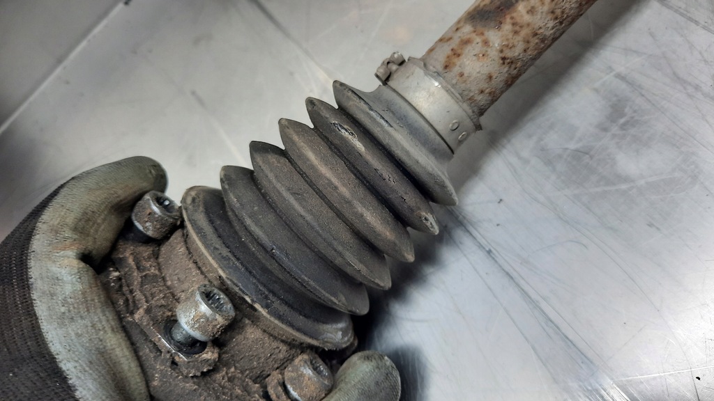 фото №6, Приводной вал левая audi a3 8l 1.6b 98r