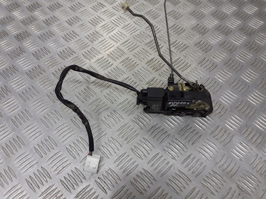 фото №1, Замок двері правий перед mazda xedos 6 2pin