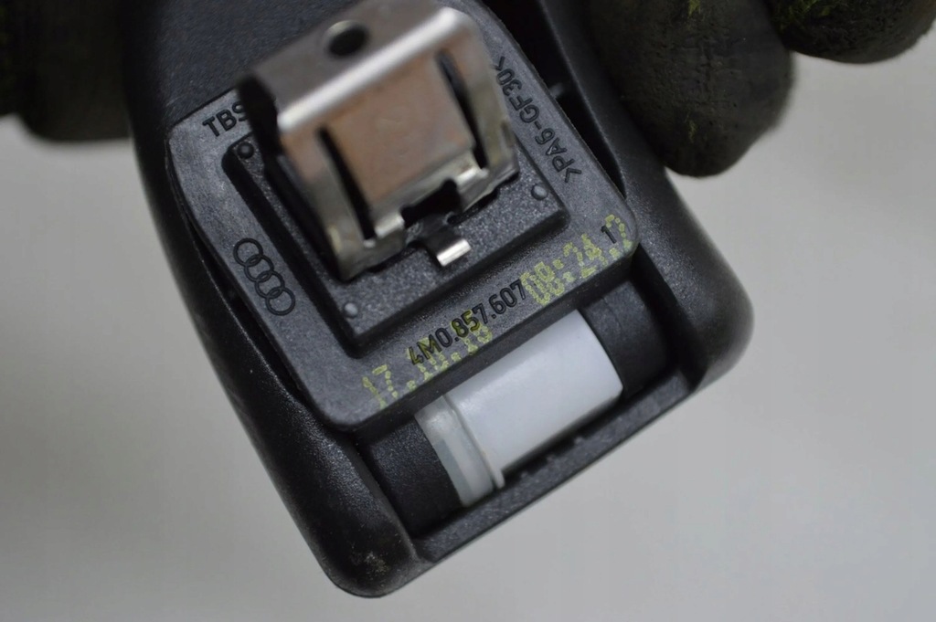 фото №8, Audi q5 sq5 2017 права сторона кронштейн / ручка стельова задня