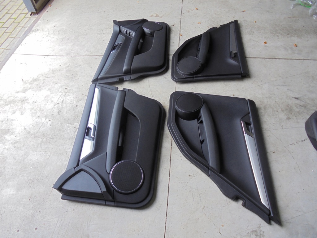 фото №11, Mercedes c klasa w204 lift sedan комплект сидений заднее сиденье обшивки подлокотник