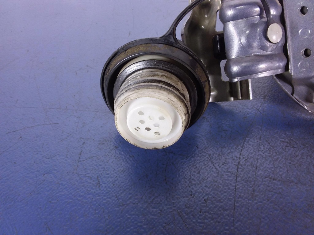 фото №4, Nissan note i lift кришка заливної пального b52