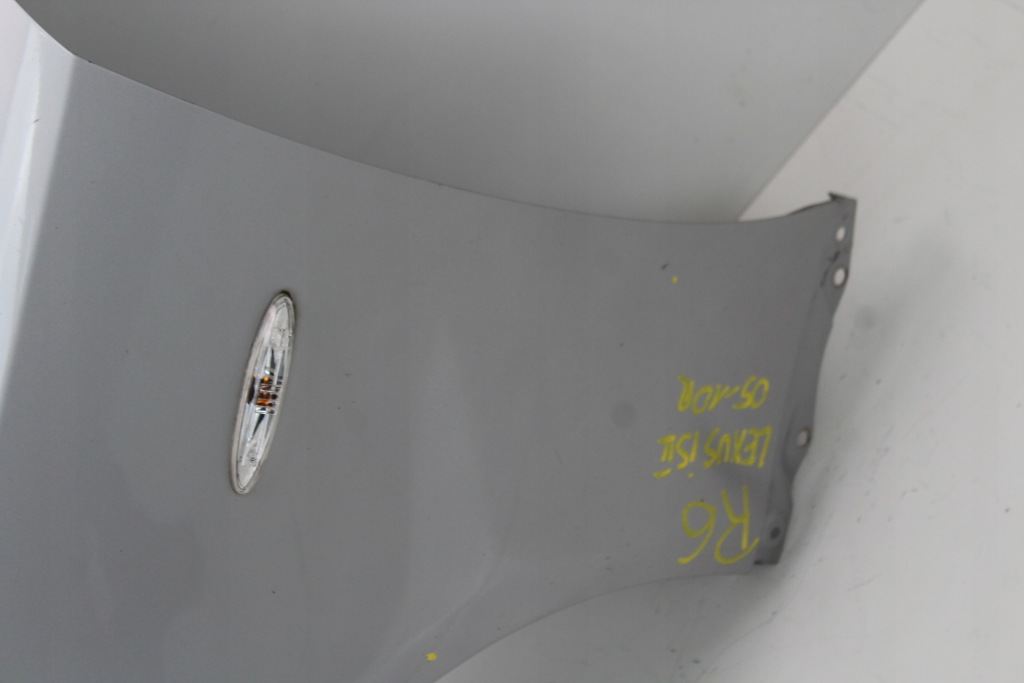 Крило ліве перед lexus is 2 2 05-10r 1g1 Зі Шроту