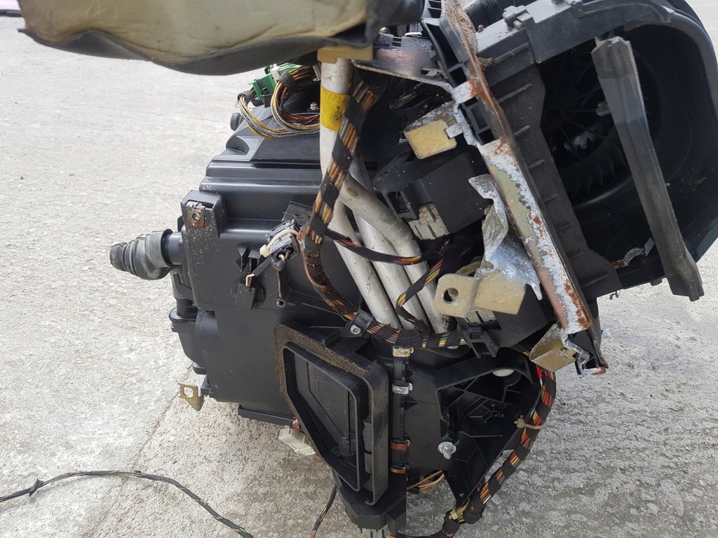 фото №5, Отопитель комплектная bosch оригинал 8 390 038 bmw e34 520i 525i m50b25nv