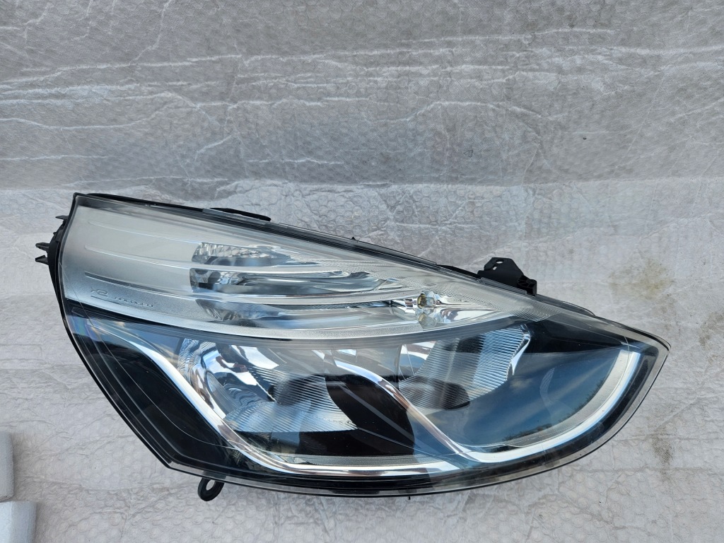фото №1, Renault clio iv лампа перед права oryg. 260106624r