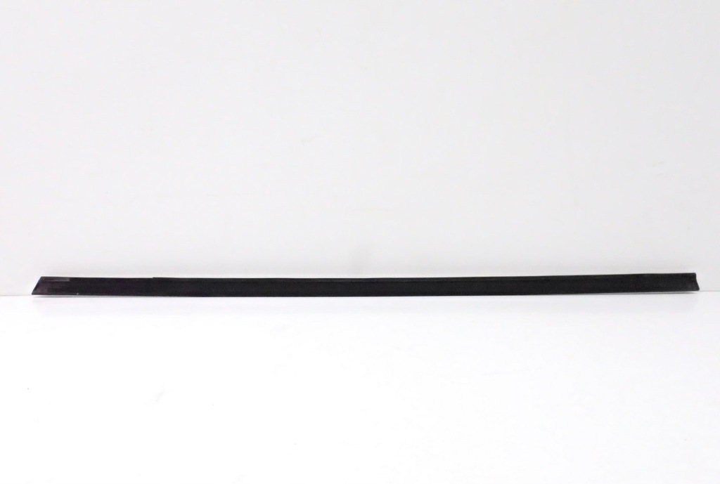 фото №14, Молдинг уплотнитель стекло a8 s8 левая задняя 4d0853767e