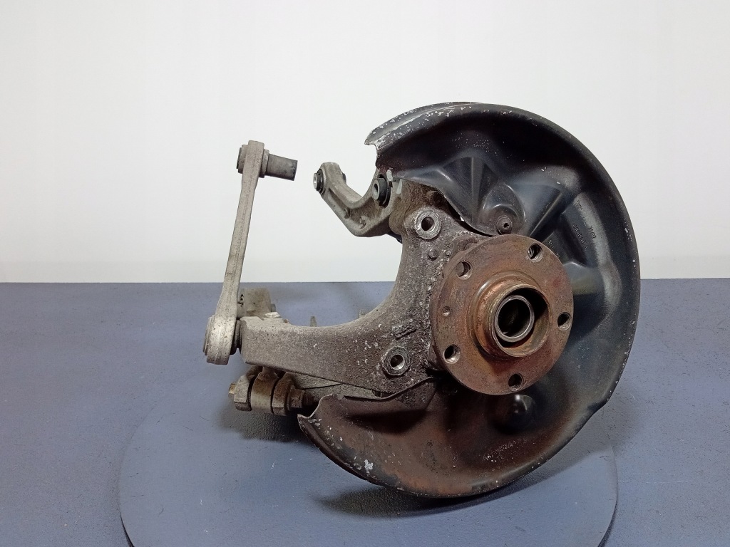 фото №1, Audi a8 d3 3.0 tdi поворотний кулак права задня задня