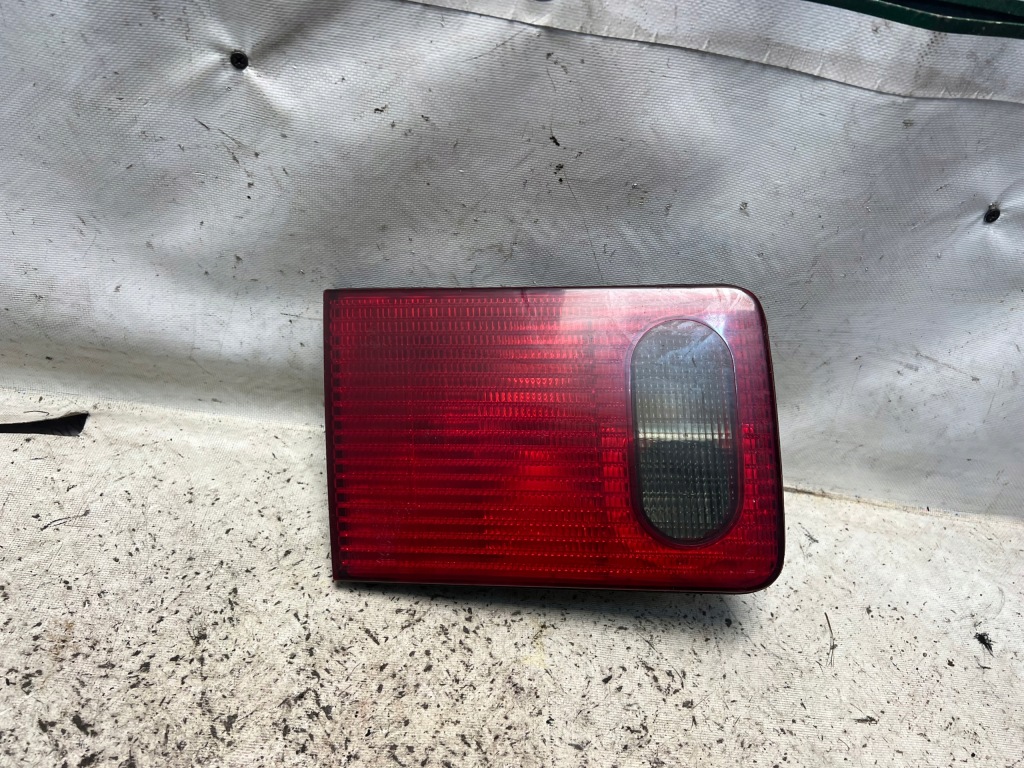 фото №1, Audi a8 d2 лампа левый задняя w крышка europa оригинальный номер