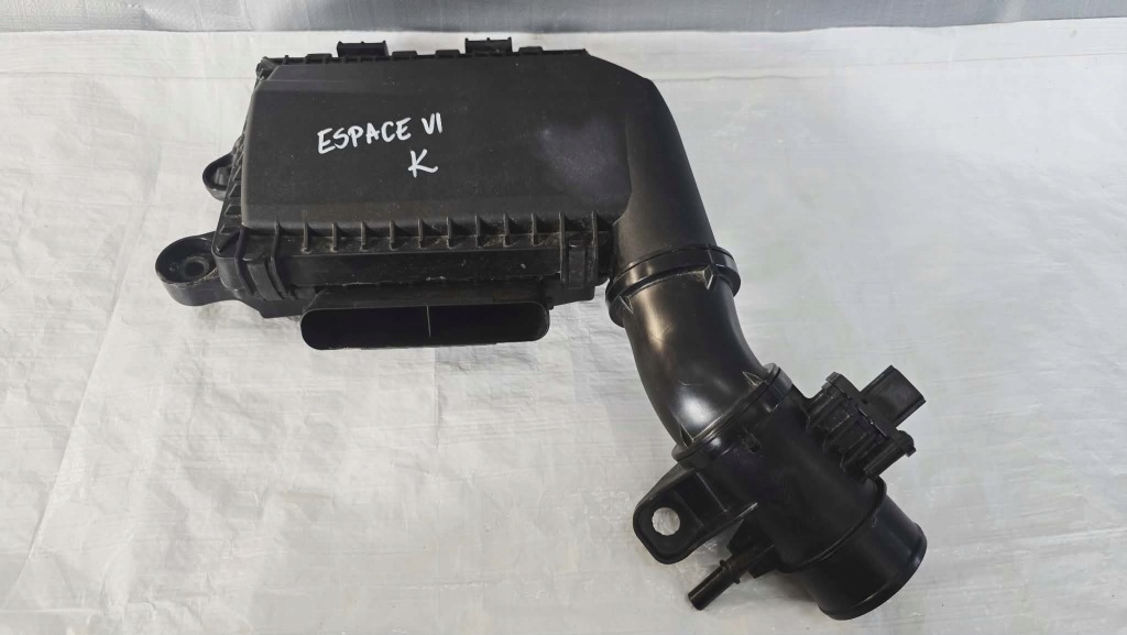 Купити Корпус фільтра повітря renault espace vi 1.2 e-tech 165003299r