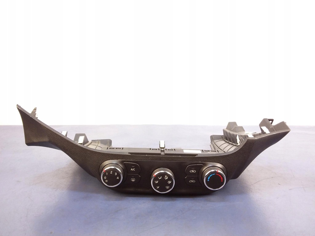 фото №1, Kia ceed ii панель кондиционера защита консоли