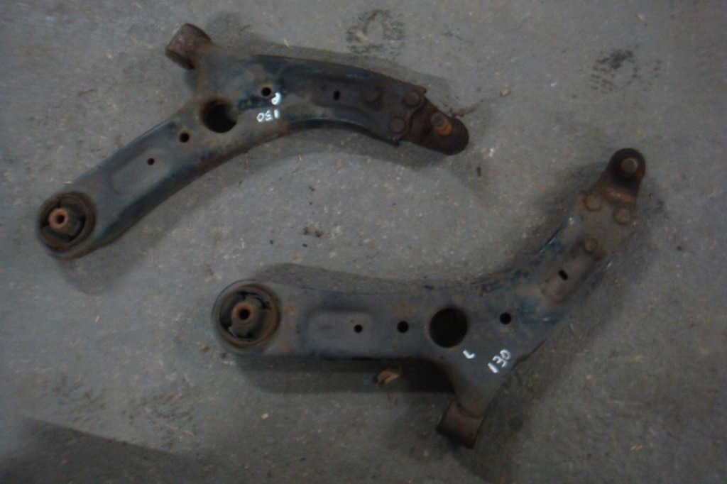 фото №1, Hyundai i30 ii 12-16 важіль перед передній правий