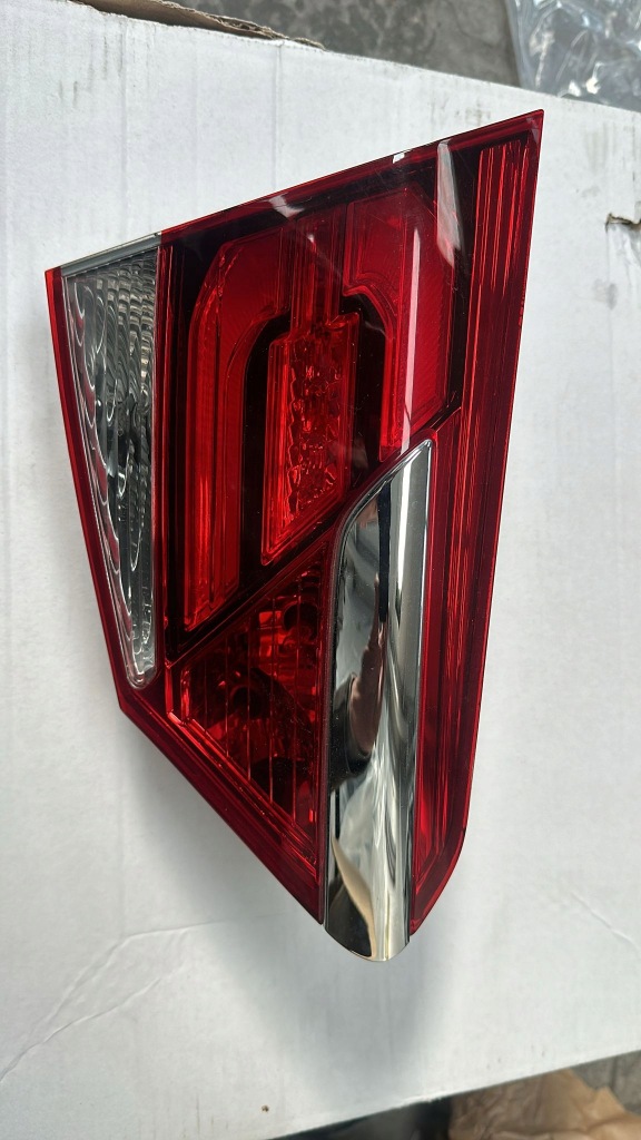 фото №1, Hyundai i40 2015- lift лампа задняя левая w крышка