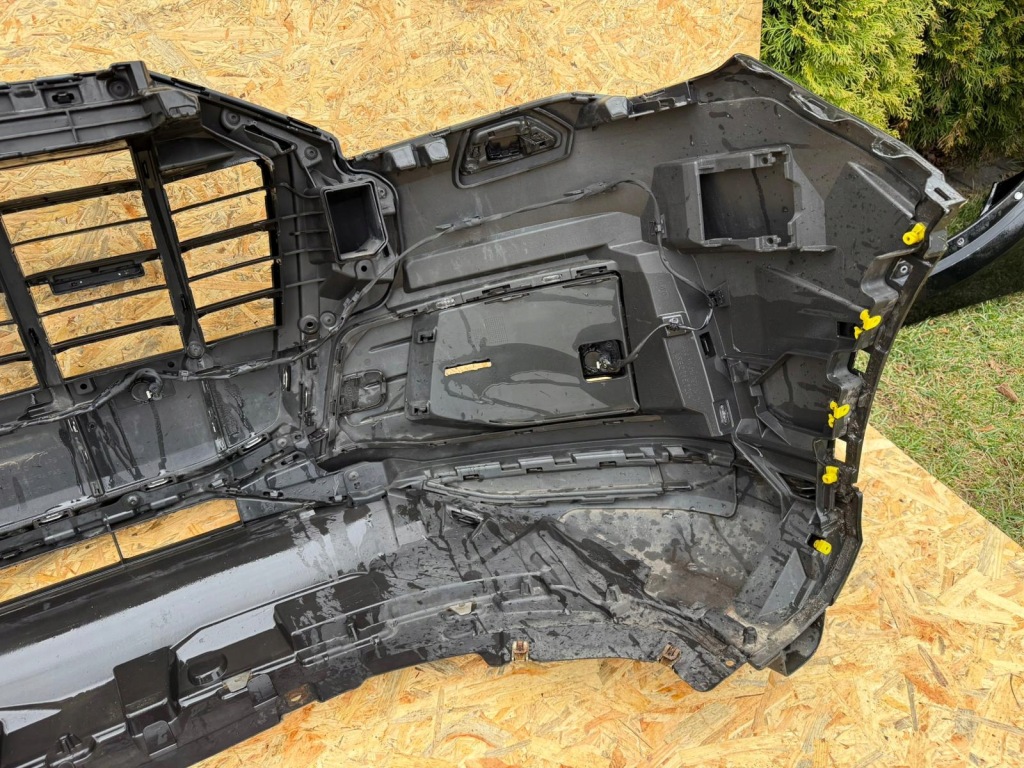 Бампер передний перед audi q7 4m рестайлинг  2 цвет l041 комплектный  19-24r. Киев