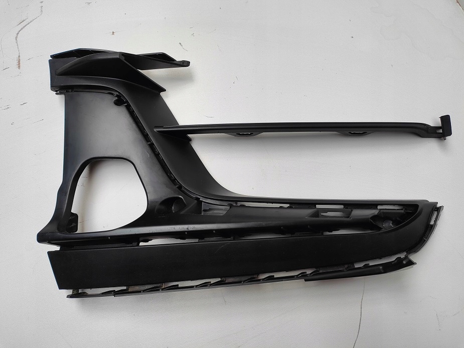 Ліва решітка бампера 95b807819f porsche macan lift Доставка