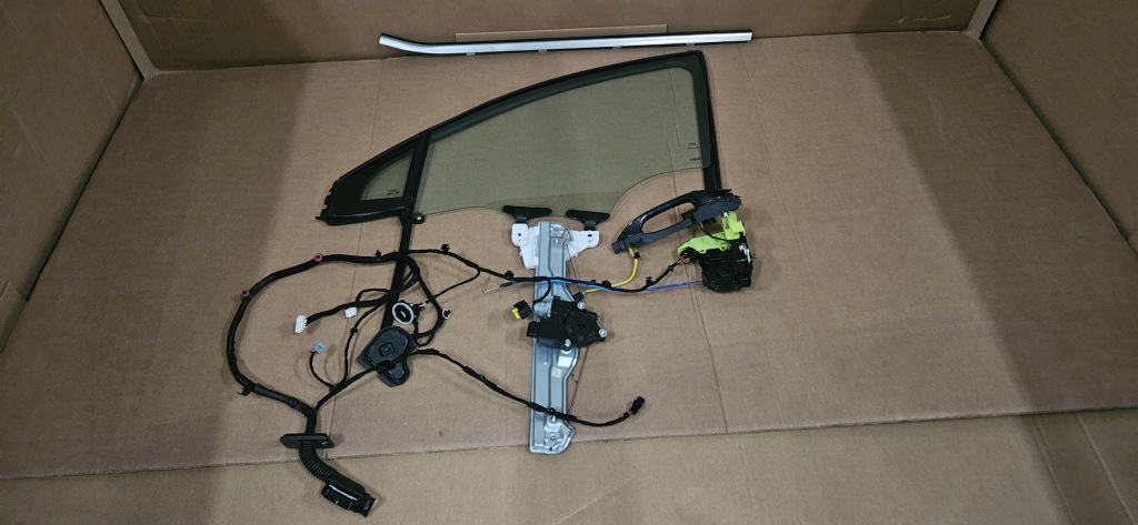 фото №1, Скло двері лівий перед джгут підйомник молдинг ущільнювач kia sportage v