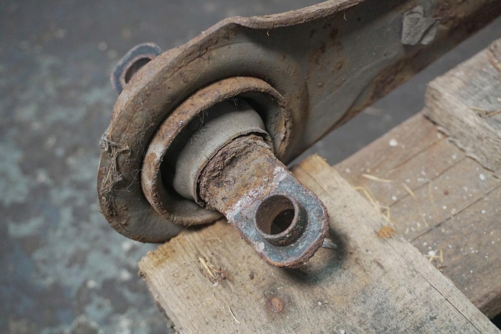 фото №8, Kia ceed i sw kombi балка підвіска заднього поворотний кулак