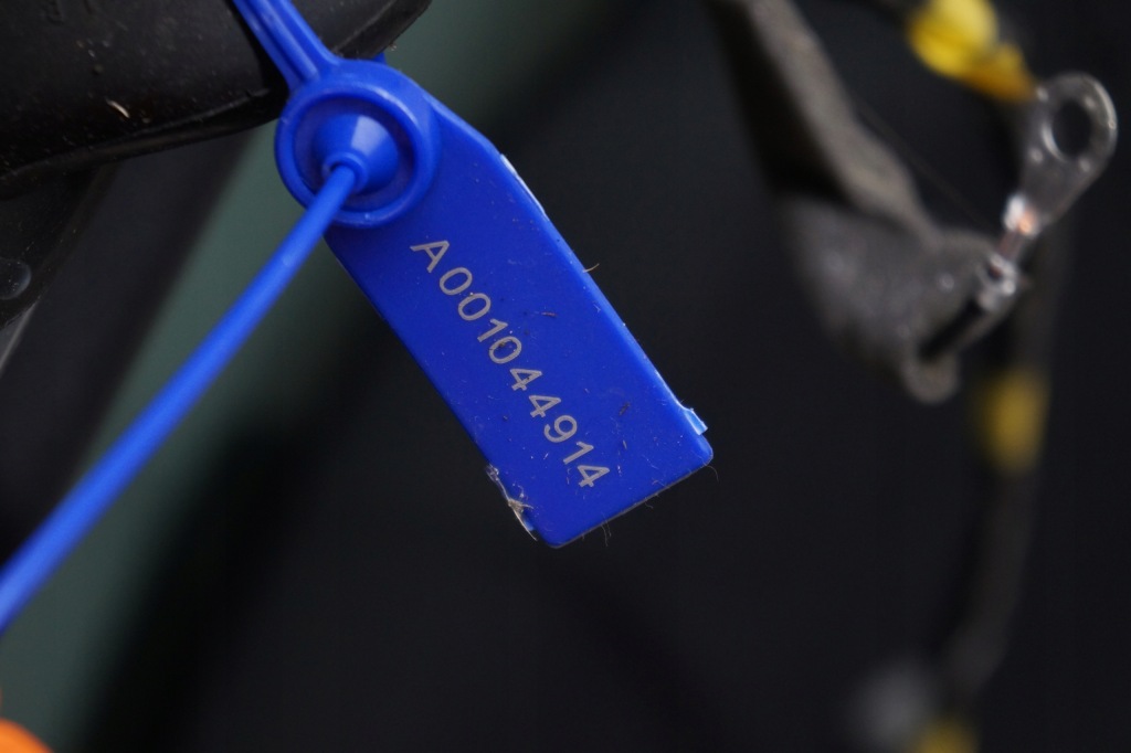 Крышка багажника задний  задняя багажника комплектная volvo v60 i 477-46 Цена