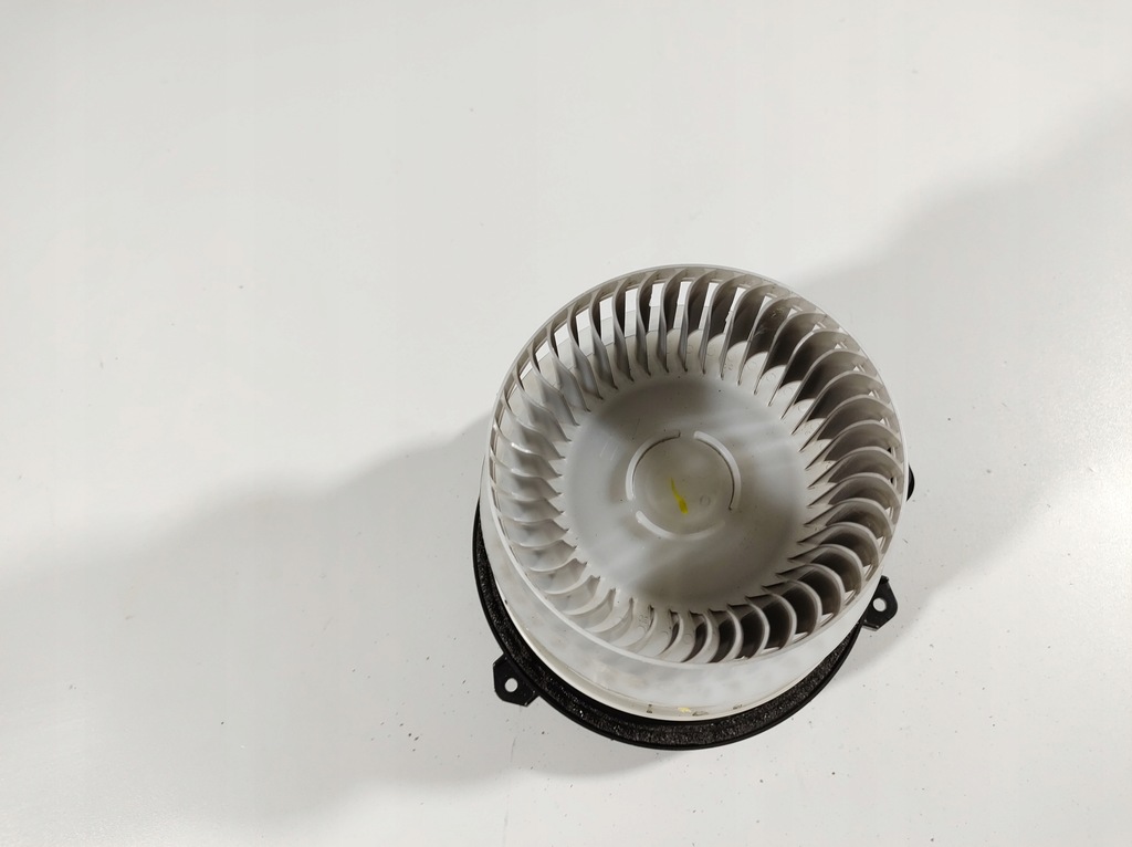 фото №11, Lexus is300h 13r вентилятор воздуходувка обдув uk