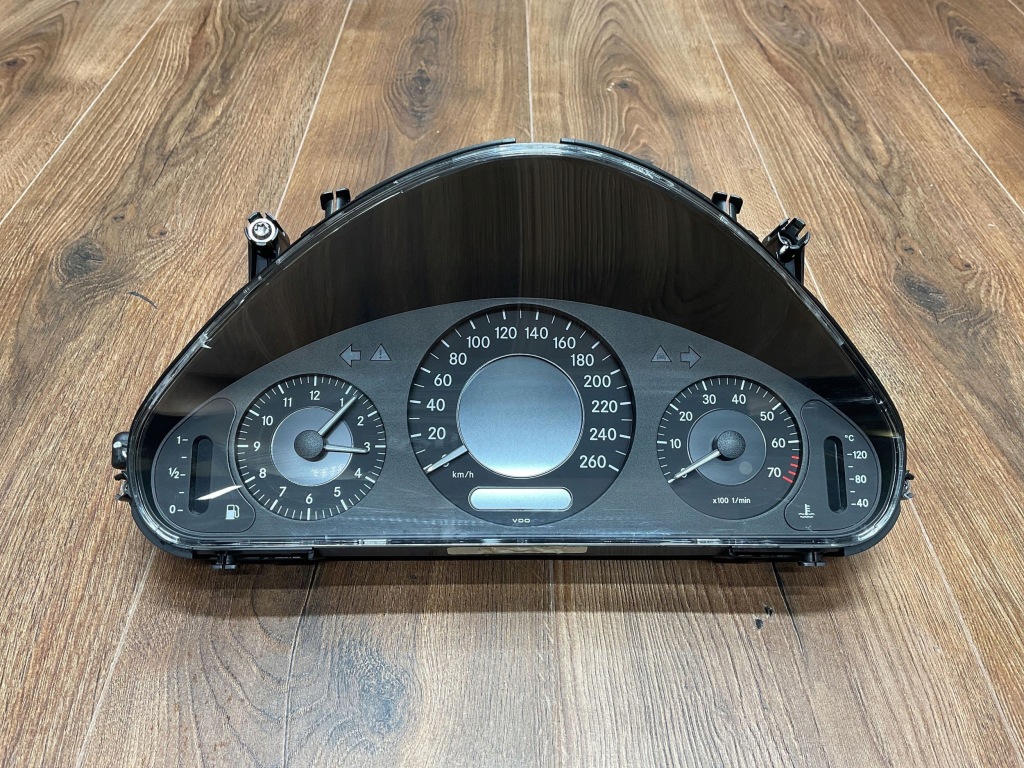 фото №1, Прилади лічильник mercedes-benz w211 amg a2115406947
