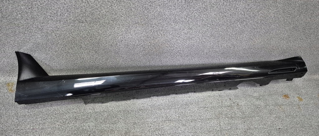 фото №1, Молдинг порог правая лампа bmw 5 m5 g90 8084966 оригинал