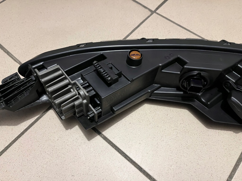 фото №11, Hyundai bayon full led лампа перед правая led drl