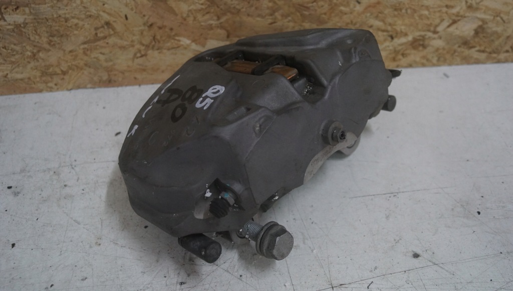 Супорт гальмівний правий перед audi q5 80a Київ