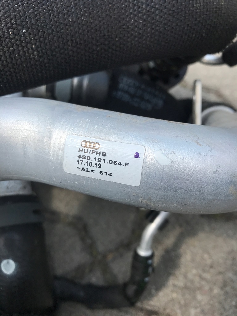 фото №10, Audi r8 5.2 труба шланг wody жидкость 4s0819270d