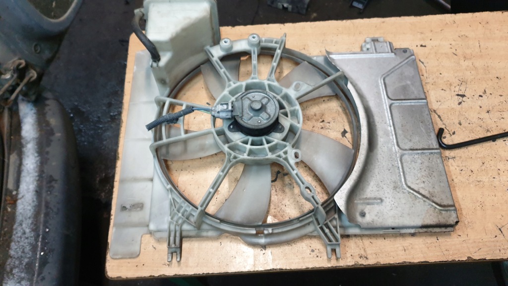 фото №1, Toyota yaris ii 1.0 12v вентилятор радіатора