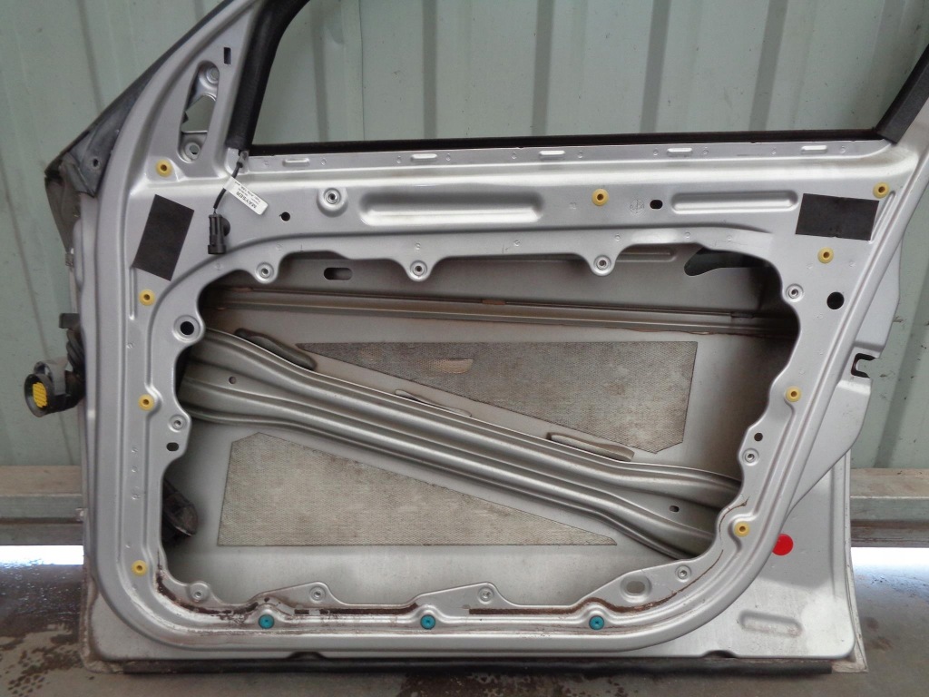 Дверь alfa romeo 159 правое передние kod 565/a Оригинал