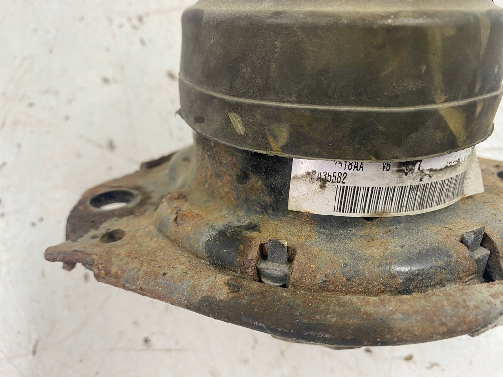 фото №8, Jeep grand cherokee wk2 3.6 подушка двигателя