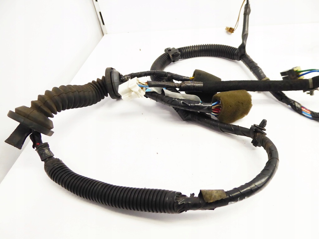 фото №8, Nissan almera tino 5d джгут двері перед права