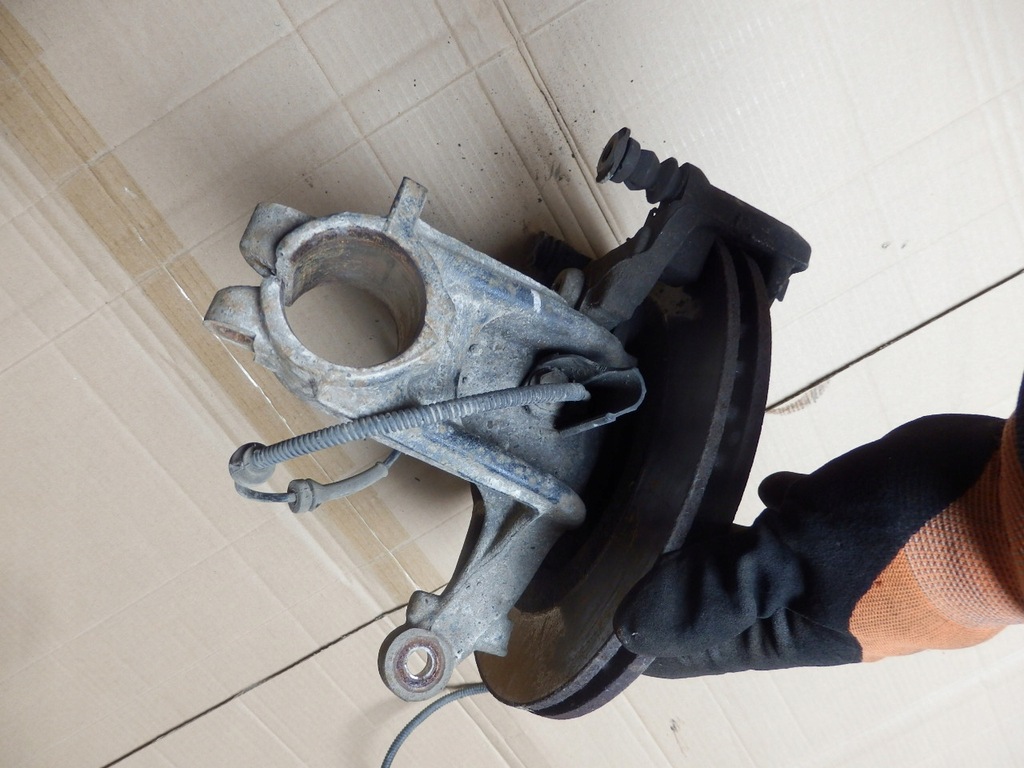 фото №6, Citroen c3 ii 1.4 hdi поворотный кулак правая перед ступица