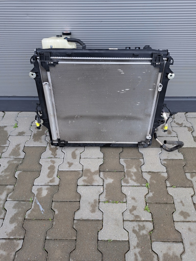 фото №11, Toyota hilux viii invincible радіатор автоматична коробка передач комплект