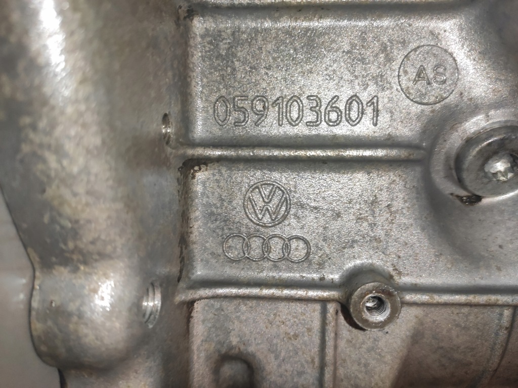 Audi q7 4l 3.0tdi cjg cjga верхний поддон масляная масла 059103601 целая оригинал Киев