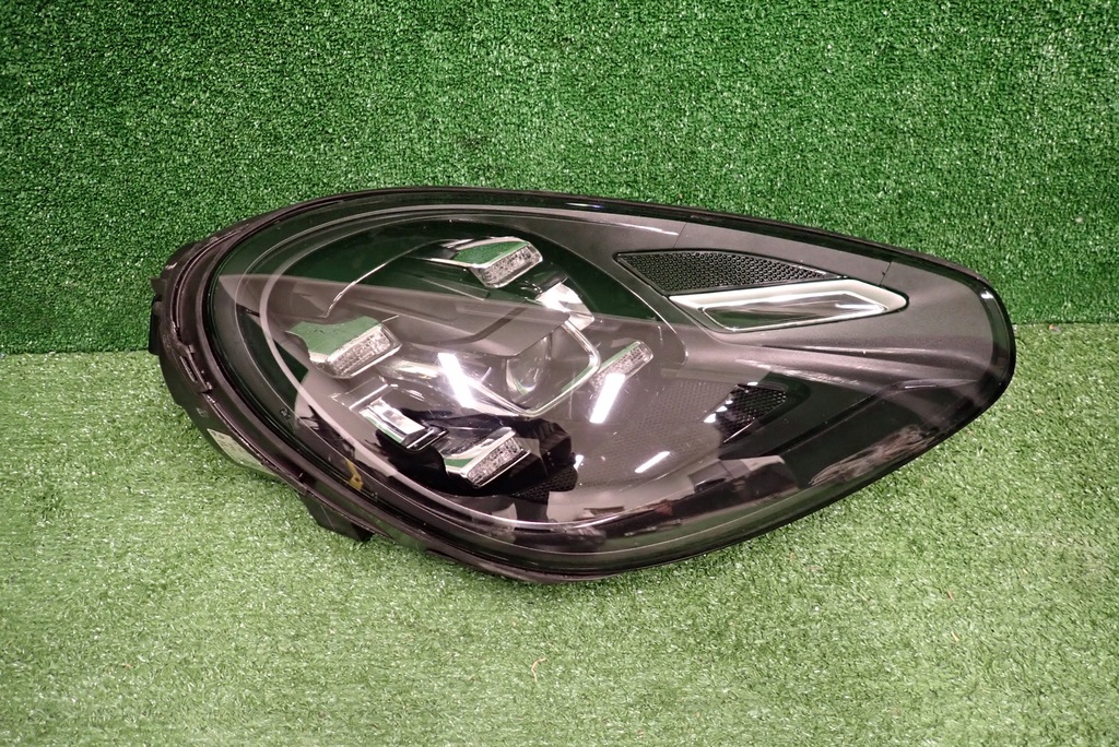 фото №1, Лампа перед правая porsche cayenne lift matrix 7p5941036h