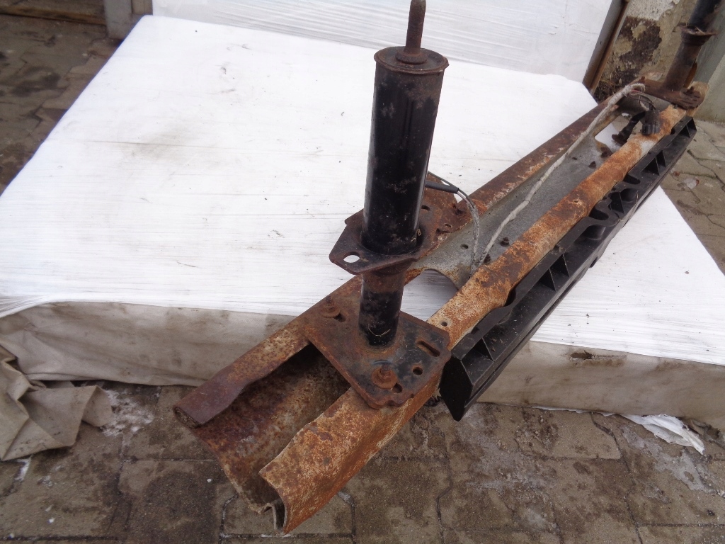 фото №16, Бампер задняя задний chrysler le baron cabrio 88r