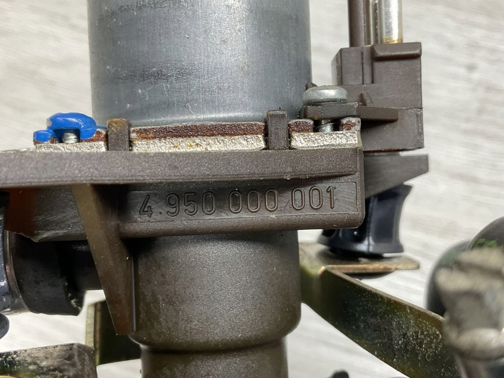 Клапан электроклапан отопителя mercedes-benz sl r129 1298321304 0018351064 Оригинал