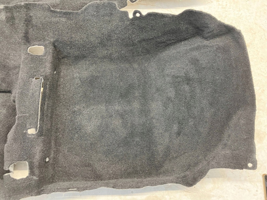 фото №6, Corolla e21 kombi гібрид килимок обшивка салону підлога чорний