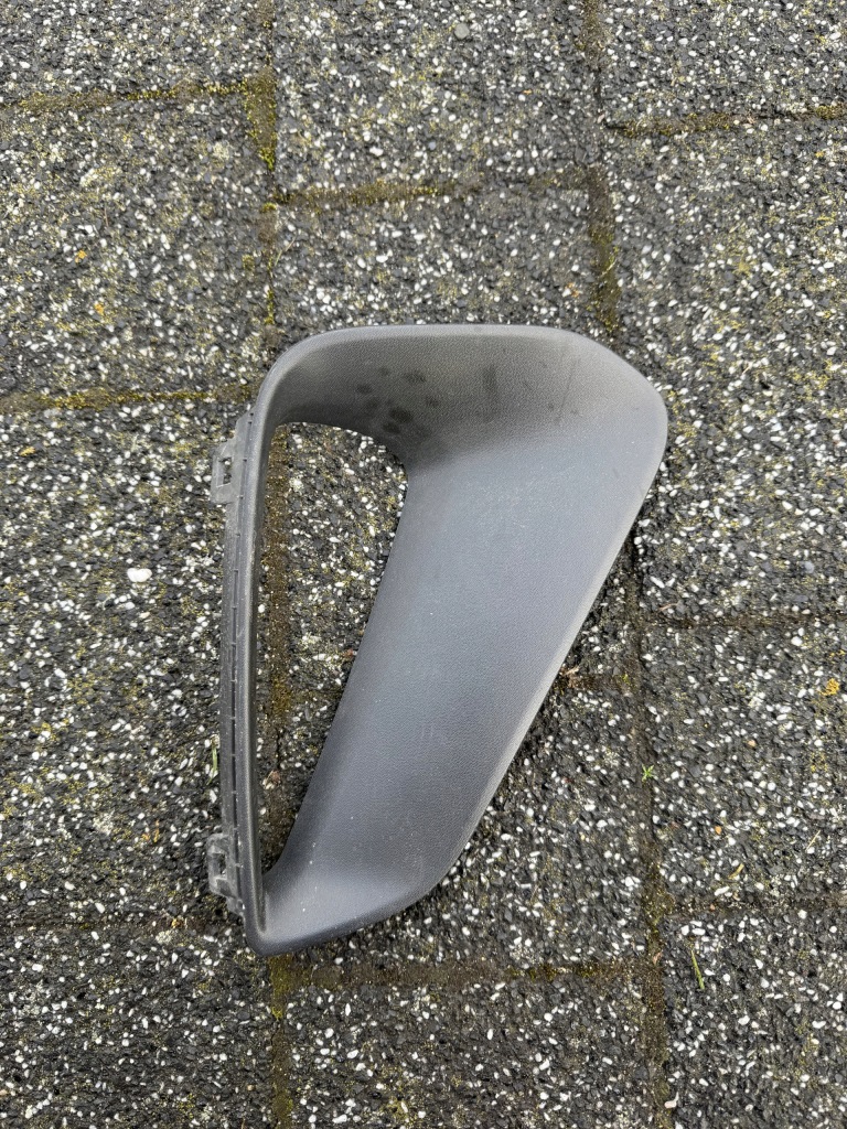 фото №1, Austral решітка заглушка w бампер передній 601981961r 601983674r oryg-pń