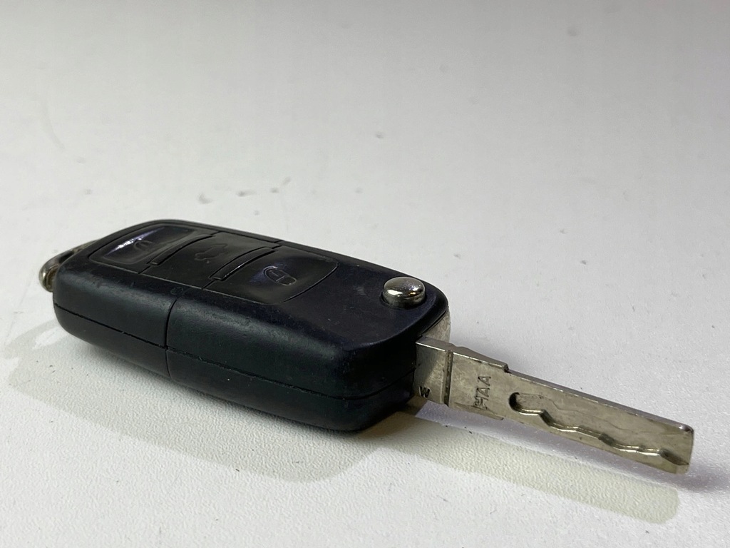 фото №7, Ключ pilot volkswagen polo 9n ah 3 кнопки