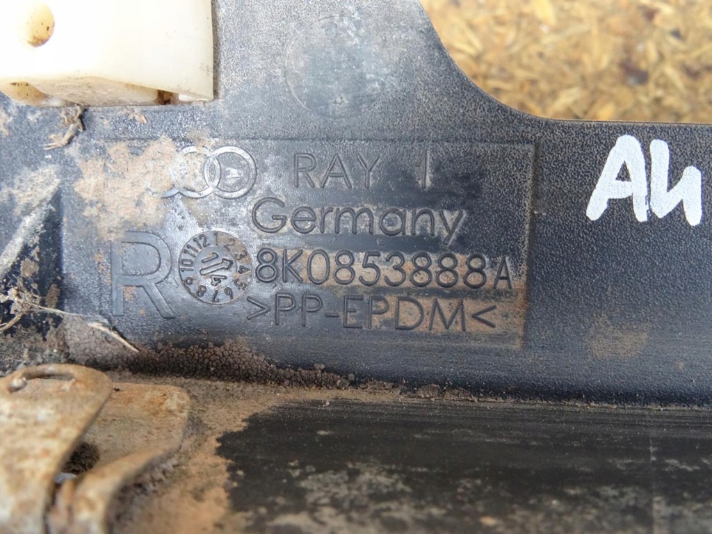 фото №10, Audi a4 b8 защита брызговик спойлер подкрылок правый перед передний 8k0853888a