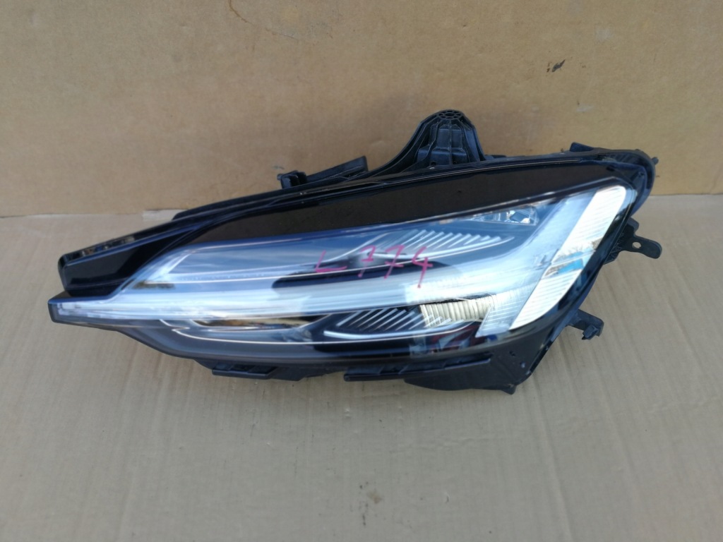 Купить Volvo v60 s60 2 18- фара левая перед full led 32365339 европа