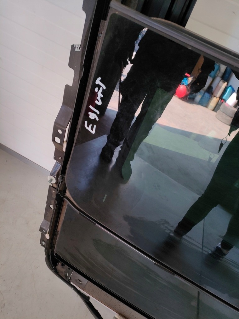 Купить Bmw e91 рестайлинг  люк