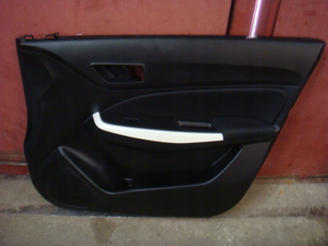 фото №1, Suzuki swift mk8 17- обшивка правий перед двері