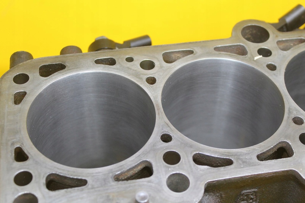 фото №8, Блок двигателя vw bora golf iv skoda octavia 2.0b 8v bbw 06a103021c