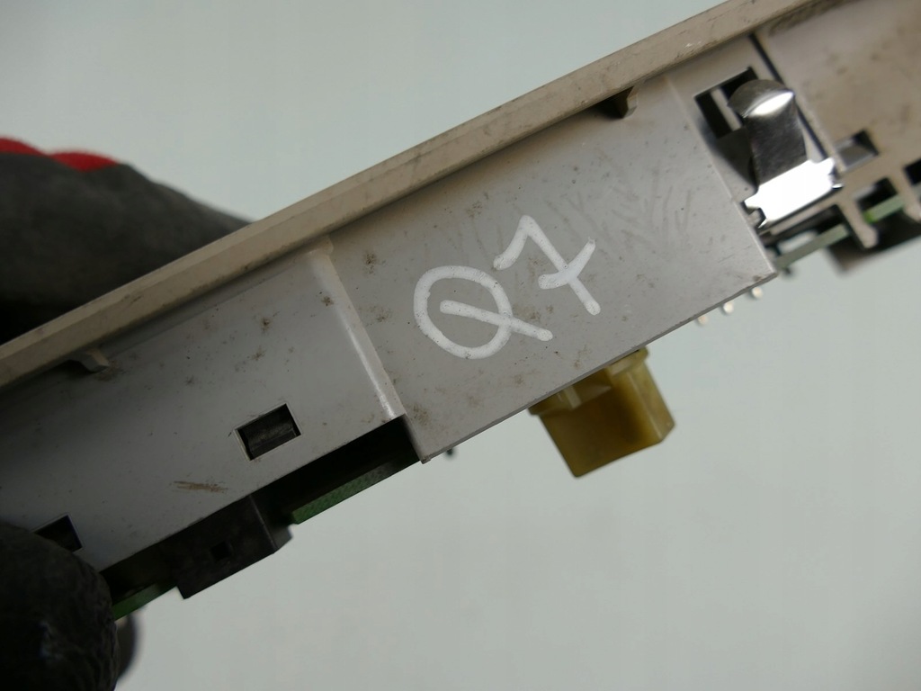 фото №10, Audi q7 лампа потолочный кабины освещение