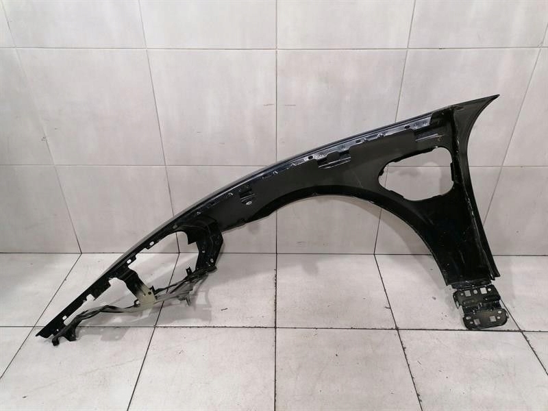 Porsche taycan 9j правый  крыло  9j1821102 передний правый  крыло с Разборки