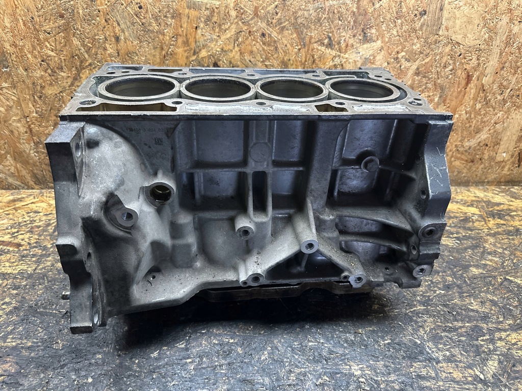 фото №10, Блок двигателя dół wał поршни 1.6 nissan mr16